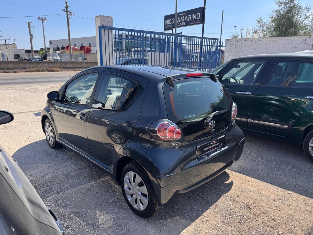 Toyota Aygo 1.0 VVT-i 5 porte “NAVI-LED”