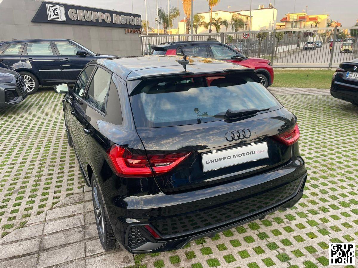 AUDI - A1 Sportback - A1 allstreet 30 TFSI S tr. Id. Contrast