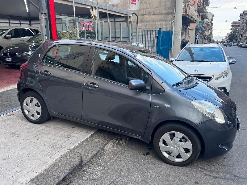 Toyota Yaris 1.4 D-4D 5 porte Navi