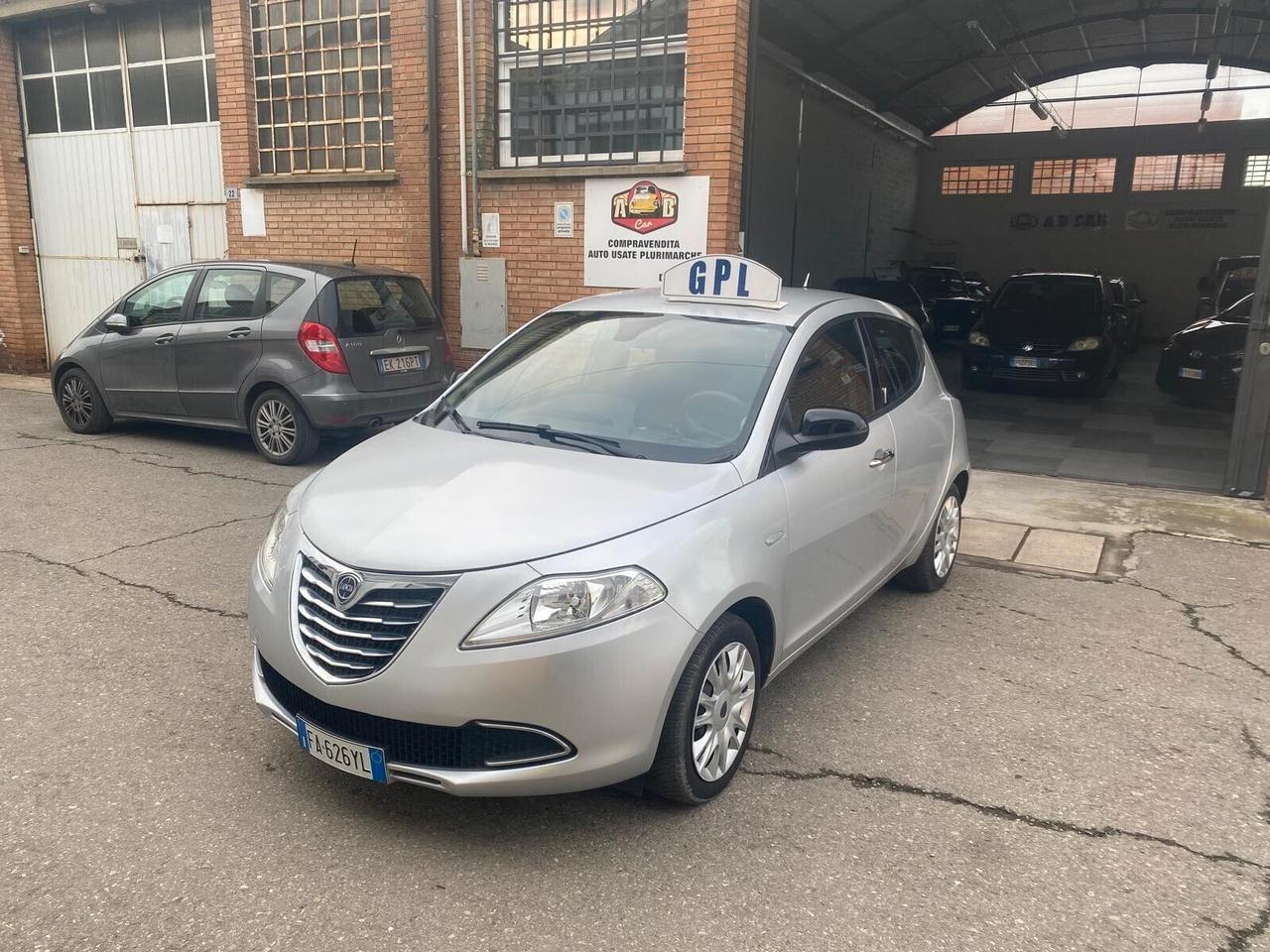 Lancia Ypsilon 69cv GPL Platinum - 1 PROPRIETARIO - GARANZIA 12 MESI