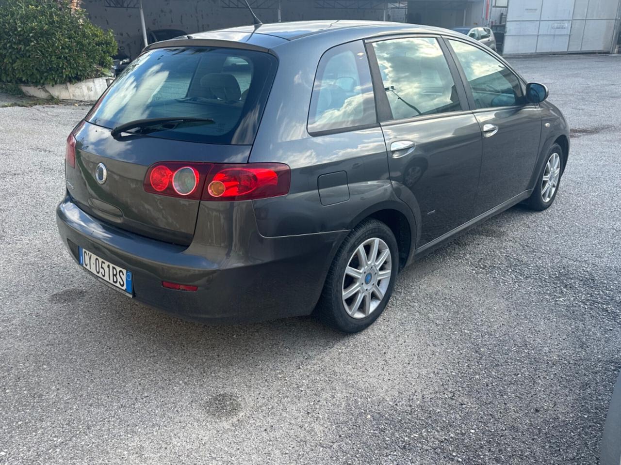 Fiat Croma 1.9 Multijet Active