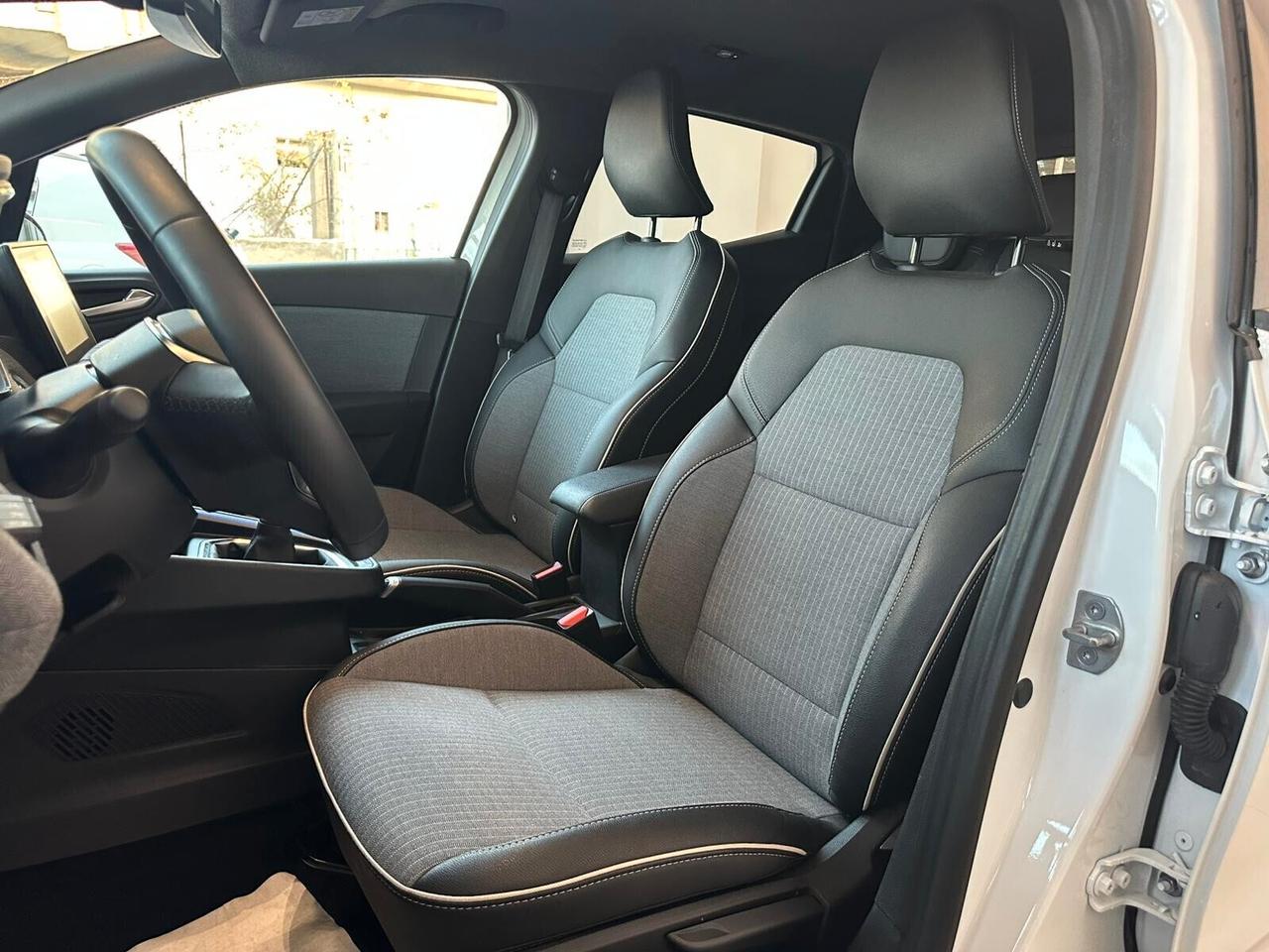 Renault Clio TCe 90 CV 5 porte Techno 2025