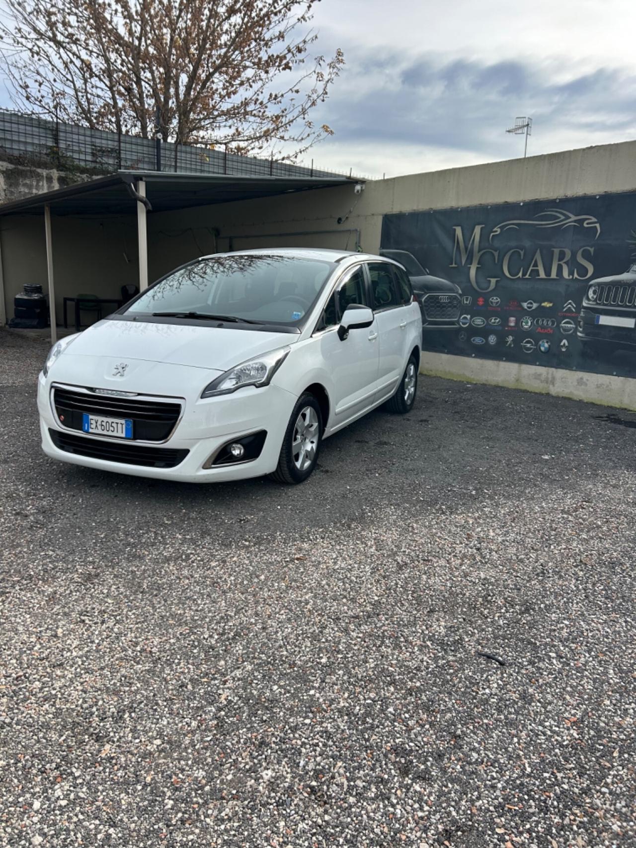 Peugeot 5008 1.6 HDi 115CV Business