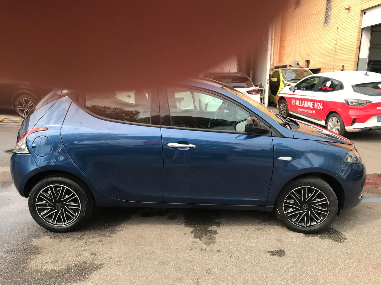 Lancia Ypsilon 1.0 FireFly 5 porte S&S Hybrid Ecochic Silver
