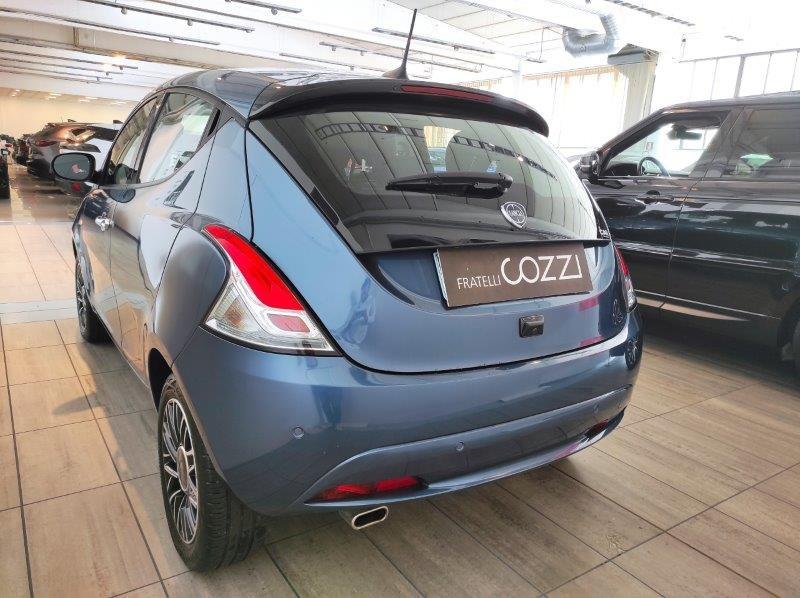 LANCIA Ypsilon 3ª serie - Ypsilon 1.0 FireFly 5 porte S&S Hybrid Platino