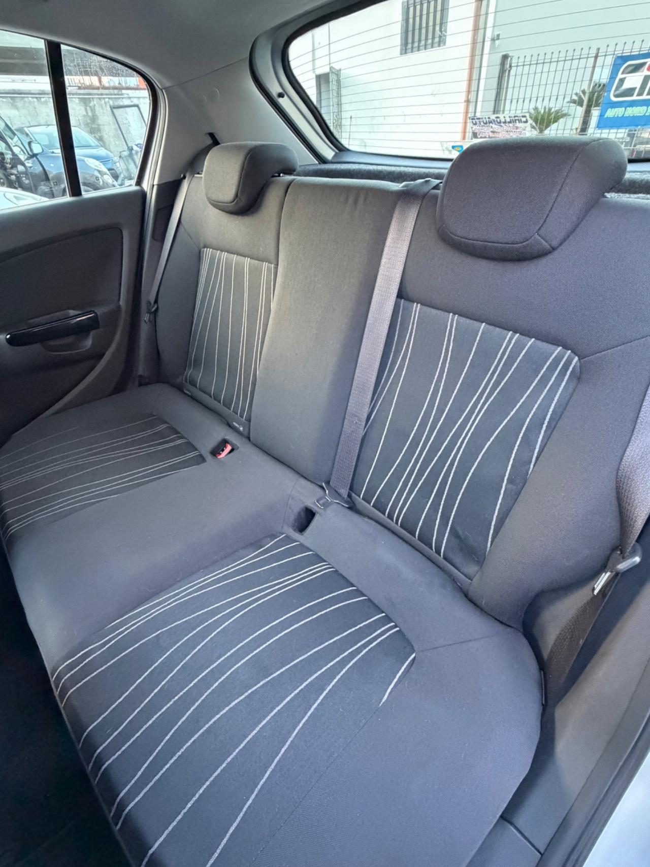 Opel Corsa 1.2 Benzina Automatica 85 Cv