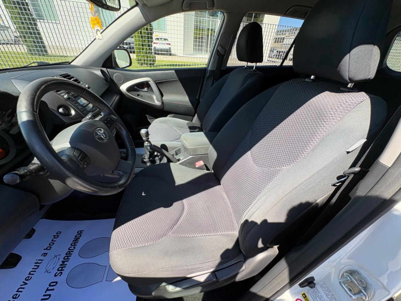 Toyota RAV 4 RAV4 2.2 D-4D 150 CV Lounge