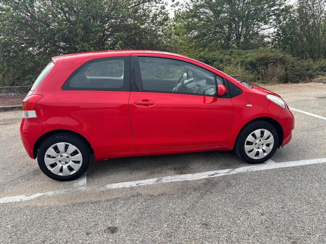 Toyota Yaris 1.0 3 porte Sol CON SOLI 108024 KM, ADATTA AI NEOPATENTATI