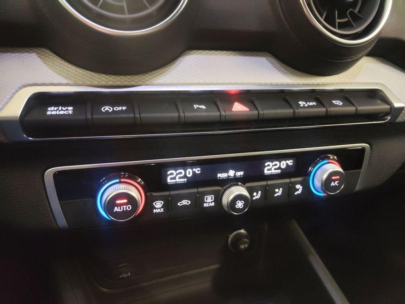 Audi Q2 Q2 35 2.0 tdi Identity Black s-tronic