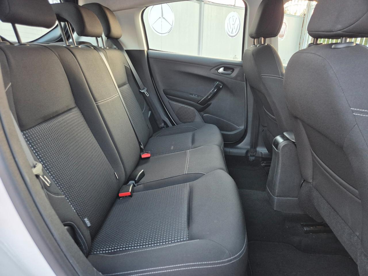 Peugeot 208 RESTAYLING 1.6 TDI 75 CV Allure FULL