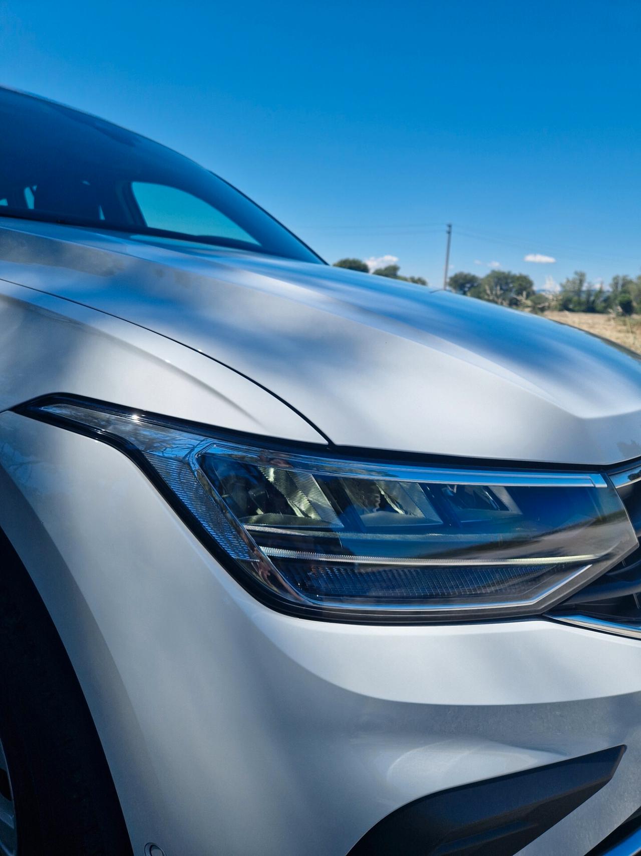 Volkswagen Tiguan 2.0 TDI SCR Life km 27.000 pari al nuovo