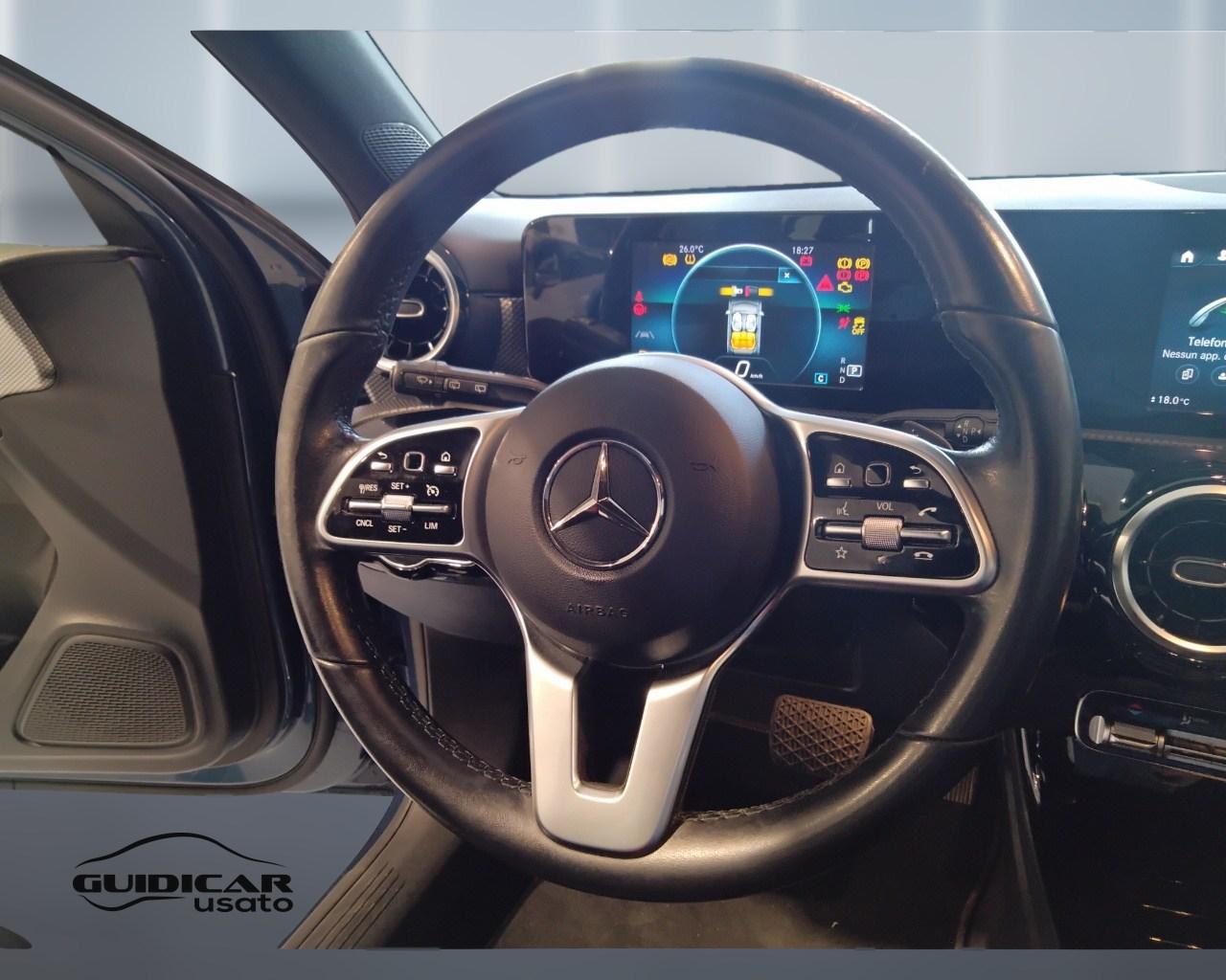 Mercedes-Benz Classe A - W177 2018 - A 180 d Sport auto