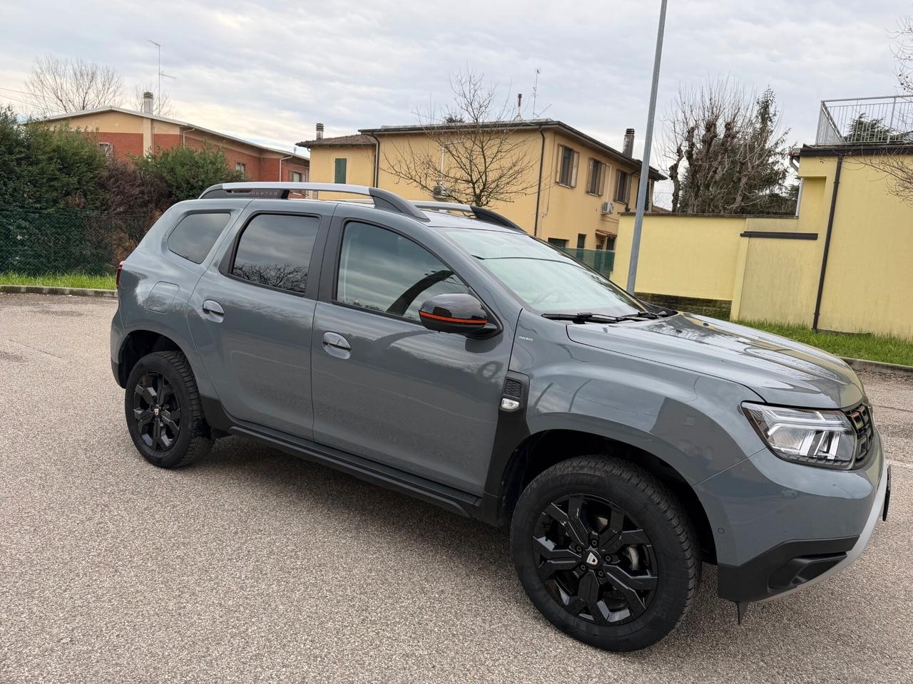 Dacia Duster 1.0 Gpl - NEOP. - NAV. - 12 MESI DI GARANZIA -