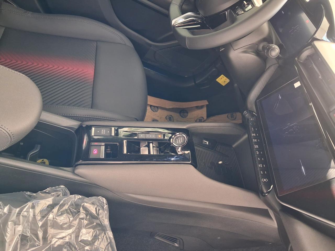 Alfa Romeo Junior 1.2 136 CV Hybrid eDCT6 Speciale