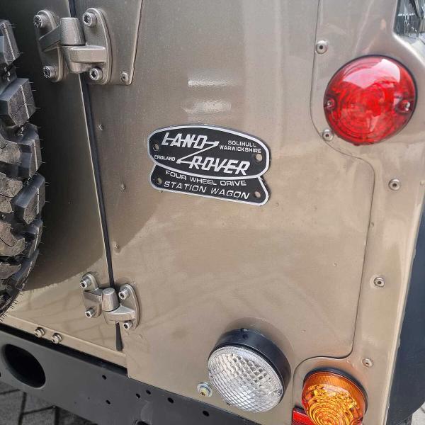 Land Rover Defender RESTORED 90 2.2 PUMA TD4- LIFE&STYLE