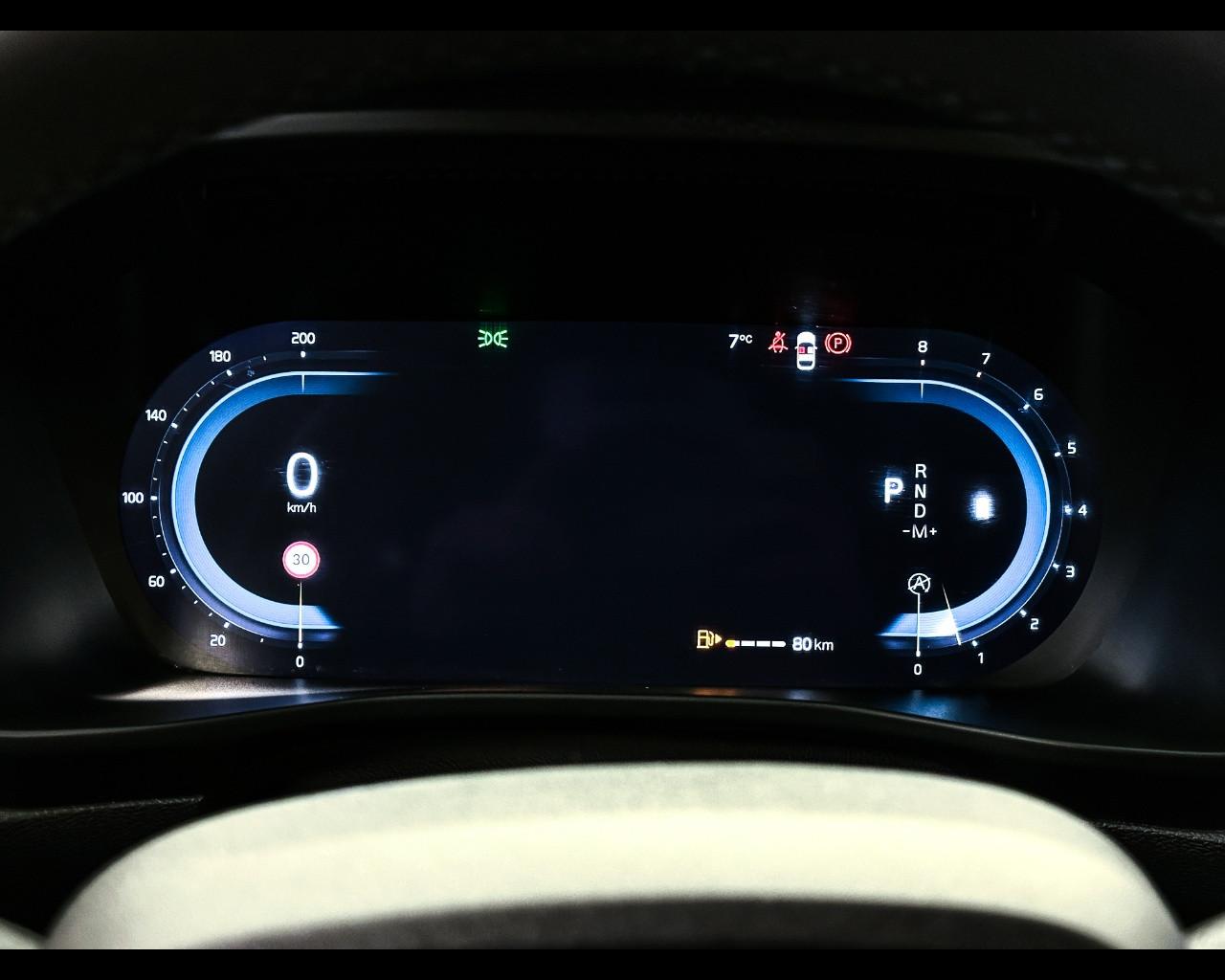 VOLVO XC40 (2017-->) - XC40 B3 automatico Core