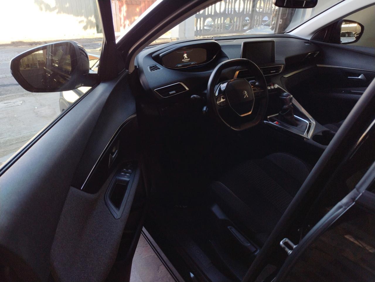 Peugeot 3008 1.5 HDi 131cv ALLURE - 2018