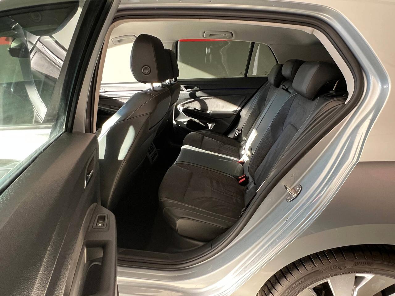 Volkswagen Golf 2.0 TDI 150 CV DSG SCR Style