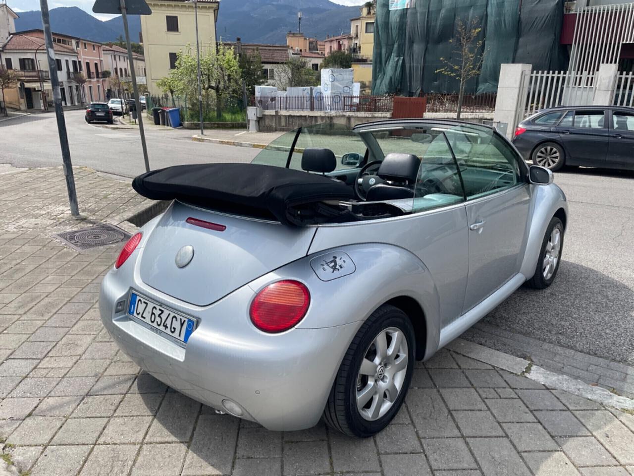 Volkswagen New Beetle / MAGGIOLONE