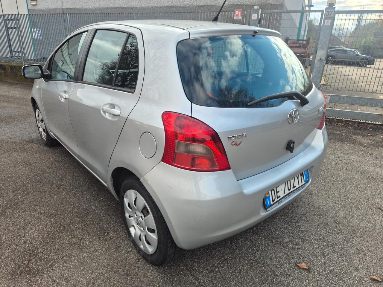 Toyota Yaris 1.0 Benzina 5 porte Sol