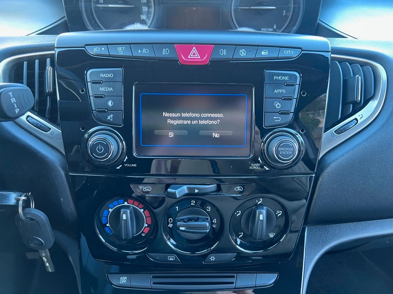 Lancia Ypsilon 1.3 mjt 95cv GOLD TEL/PDC/CLIMA PERFETTA!!