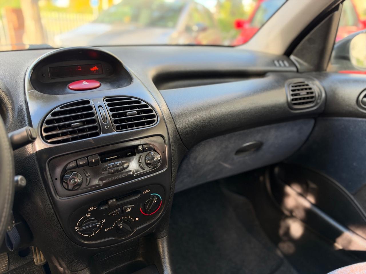 Peugeot 206 1.1 5p. XT GPL