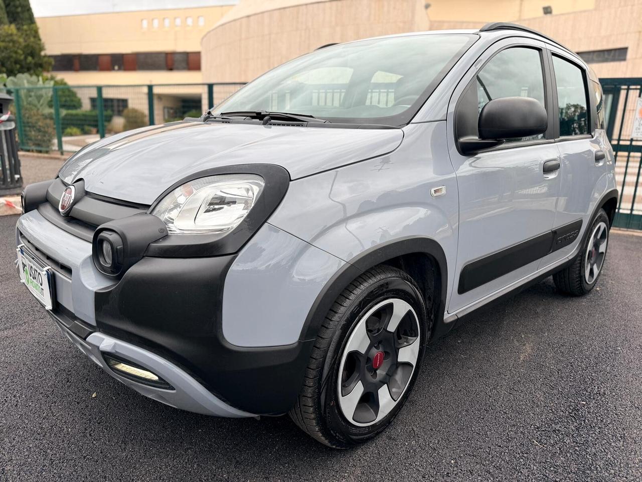 Fiat Panda CROSS HYBRID UNIPRO 30.000KM