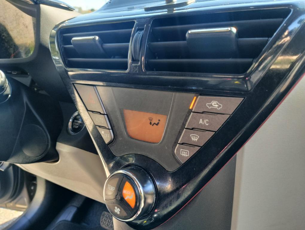 Toyota iQ 1.3 executive cvt E5