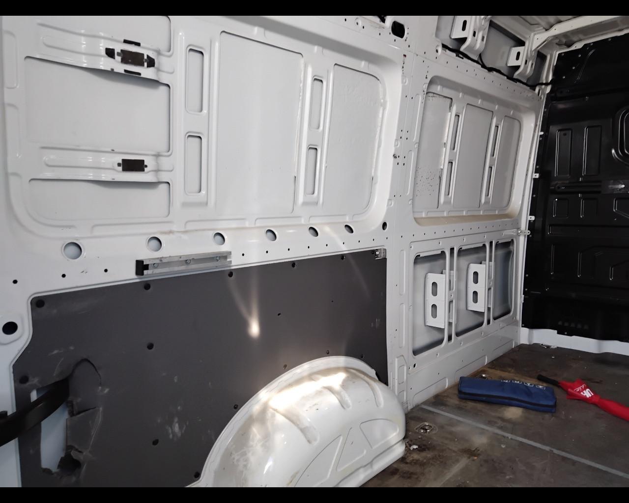 VOLKSWAGEN Crafter II 30 E6 2017 - crafter 30 2.0 tdi 140cv L3H3 Business