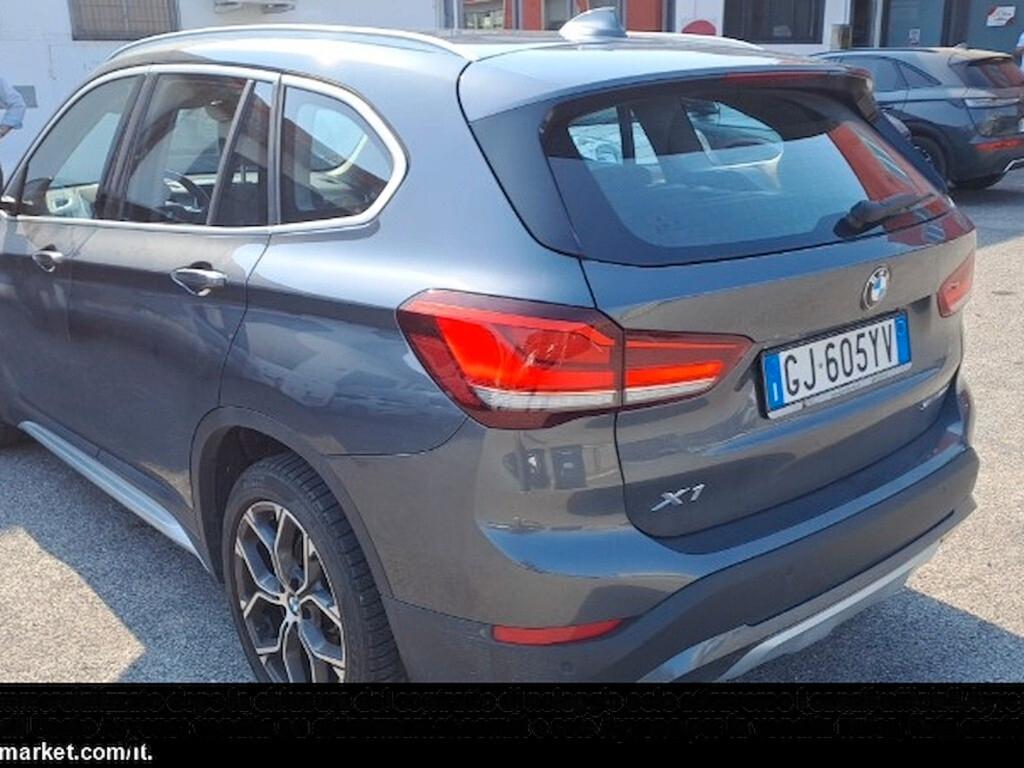 BMW X1 16D 115CV STEPTRONIC S-DRIVE XLINE PLUS ( FARI LED - PELLE - AMBIENT LIGHTS - CRUISE - NAVI - PARK ASSISTANT - TELECAMERA POST. - CERCHI 18 )