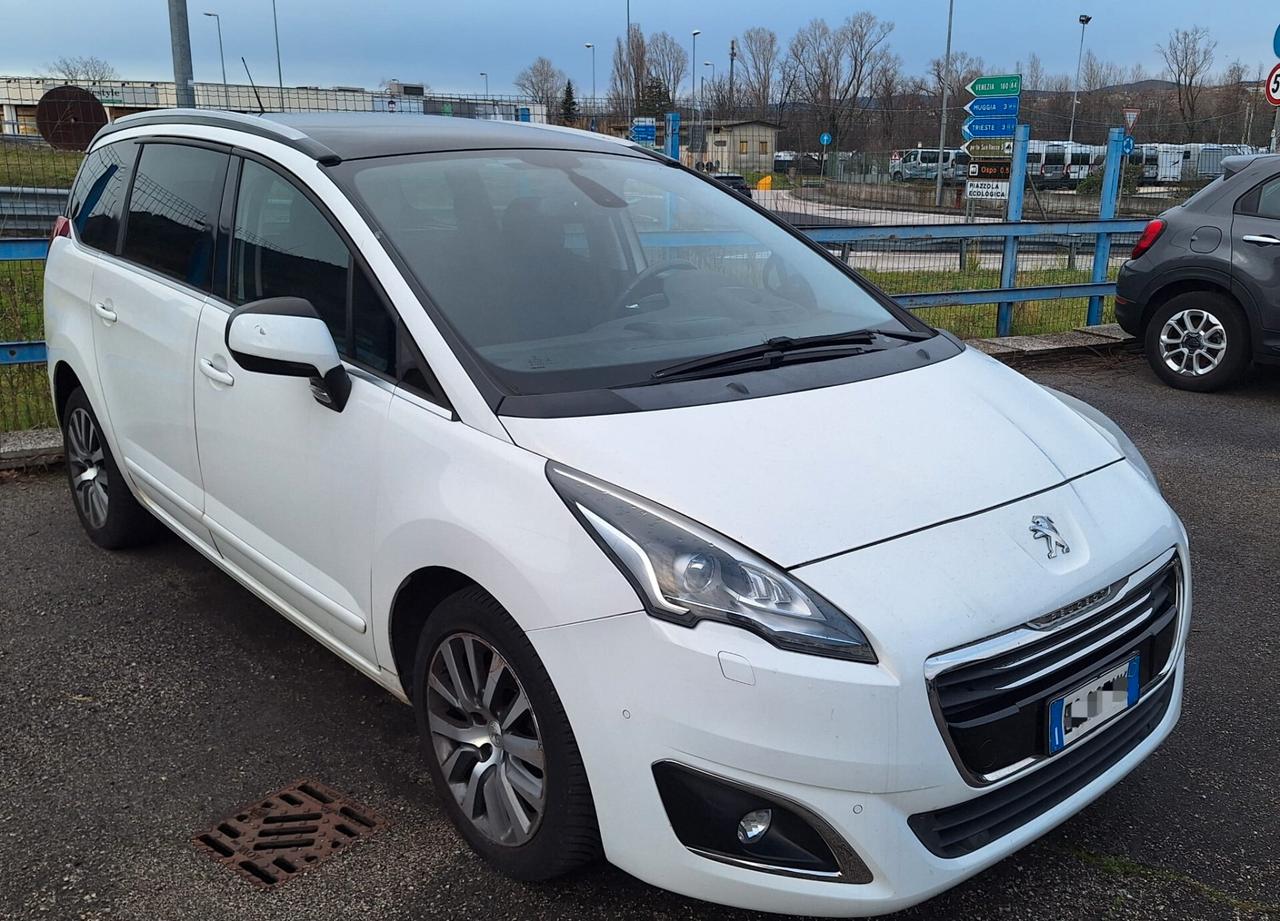 Peugeot 5008 2.0 HDi aut. 7 Posti Allure