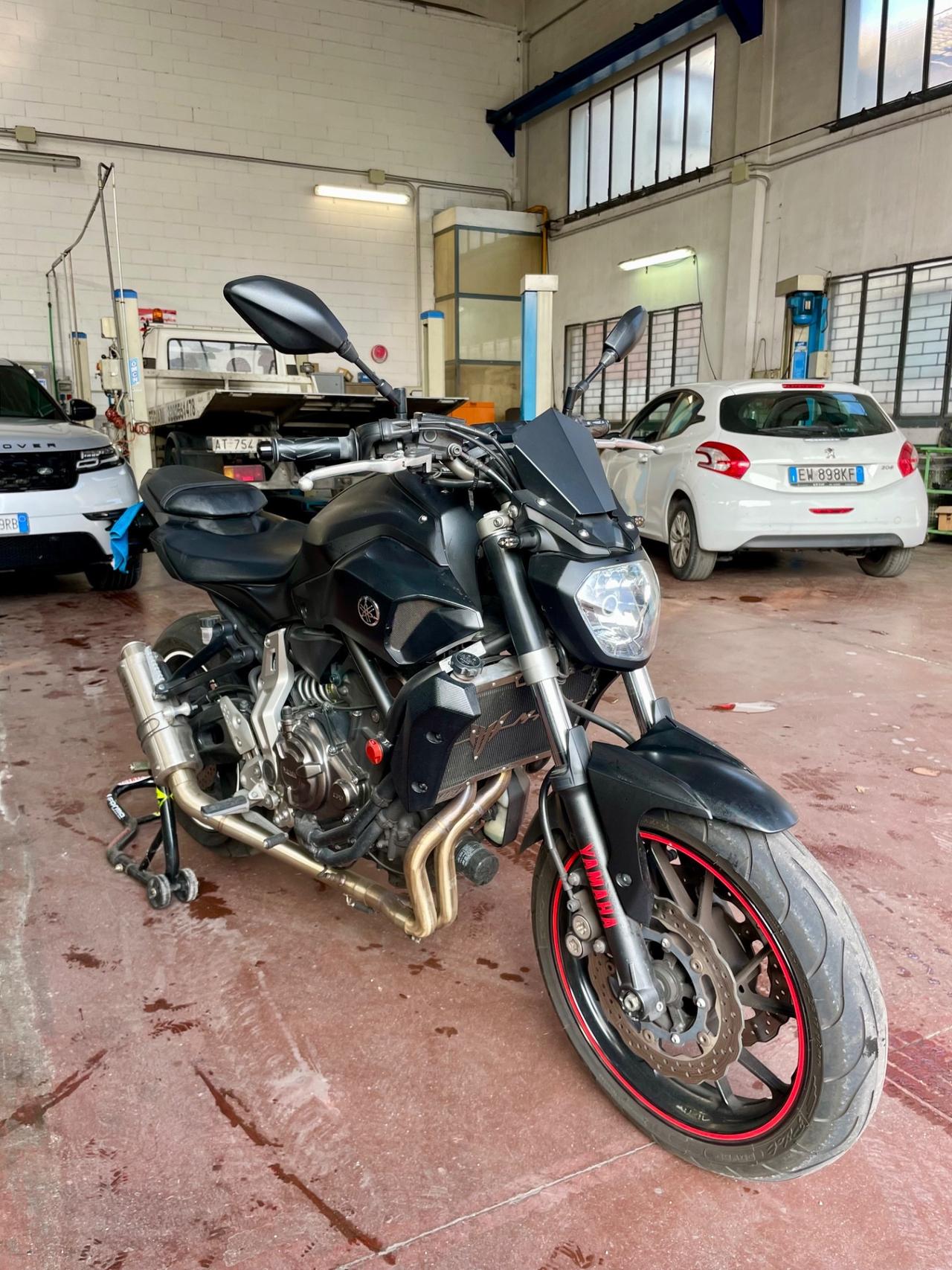 Yamaha MT-07 Black edition