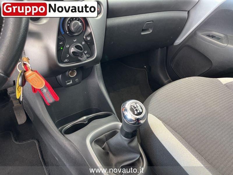 Toyota Aygo Aygo Connect 1.0 VVT-i 72 CV 5 porte x-play