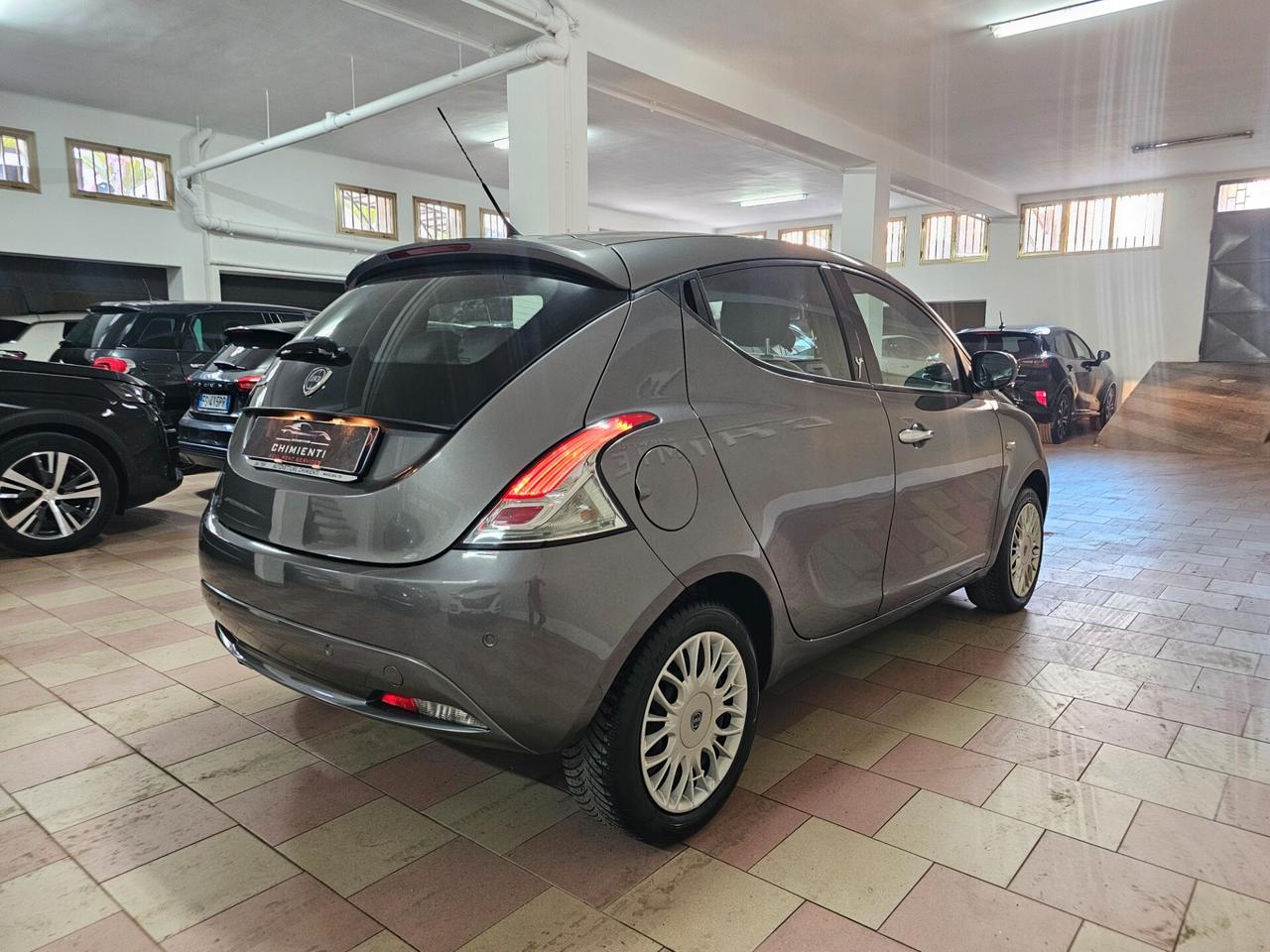 Lancia Ypsilon 1.2 69 CV 5 porte GPL Ecochic Gold