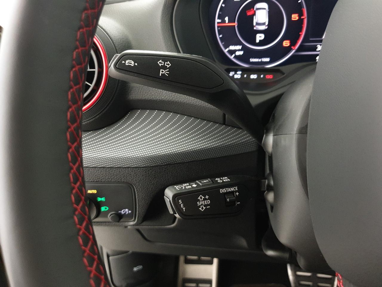 30TDI 116CV S tronic Identity Black