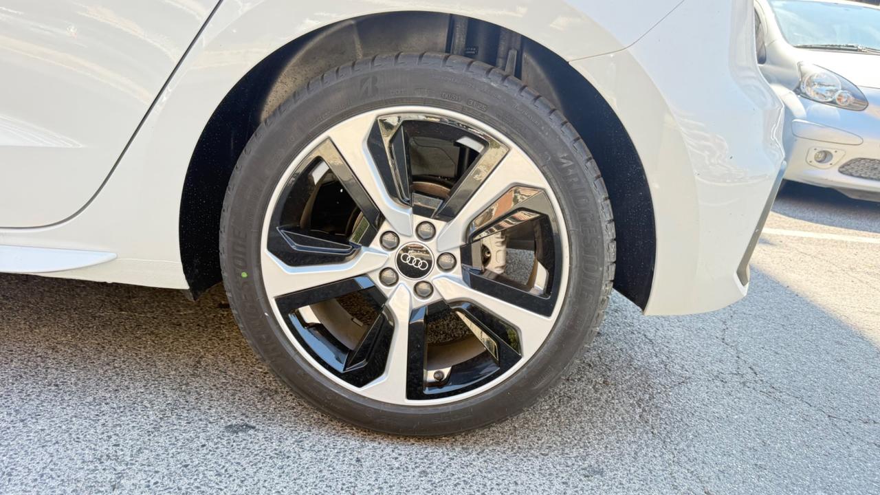 Audi A1 SPB 30 TFSI S tronic line edition LED NAVI KAMERA COCKPIT PDC BLUETOOTH CERCHI 17
