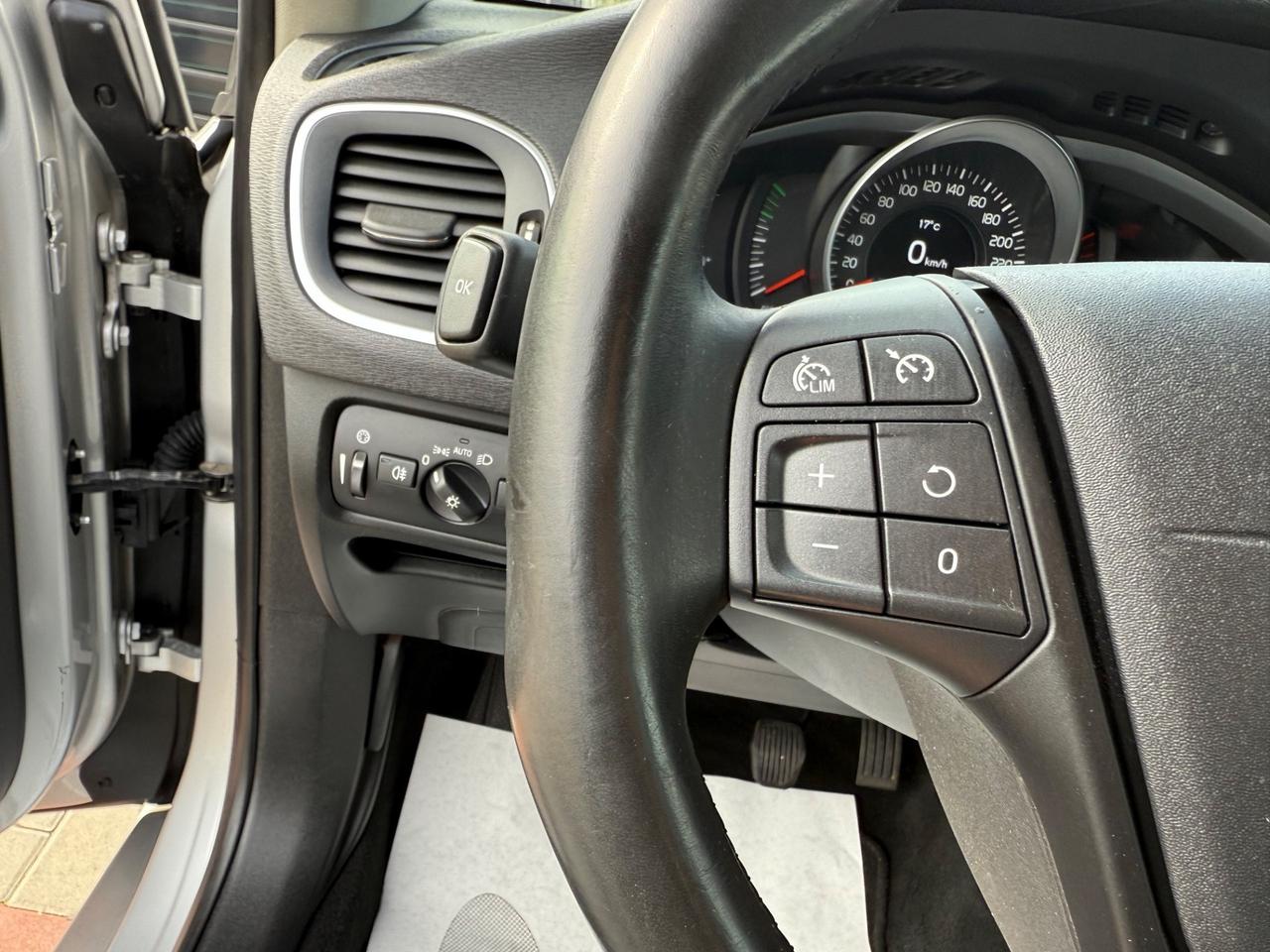 Volvo V40 D2 1.6 Momentum UNICO PROPRIETARIO