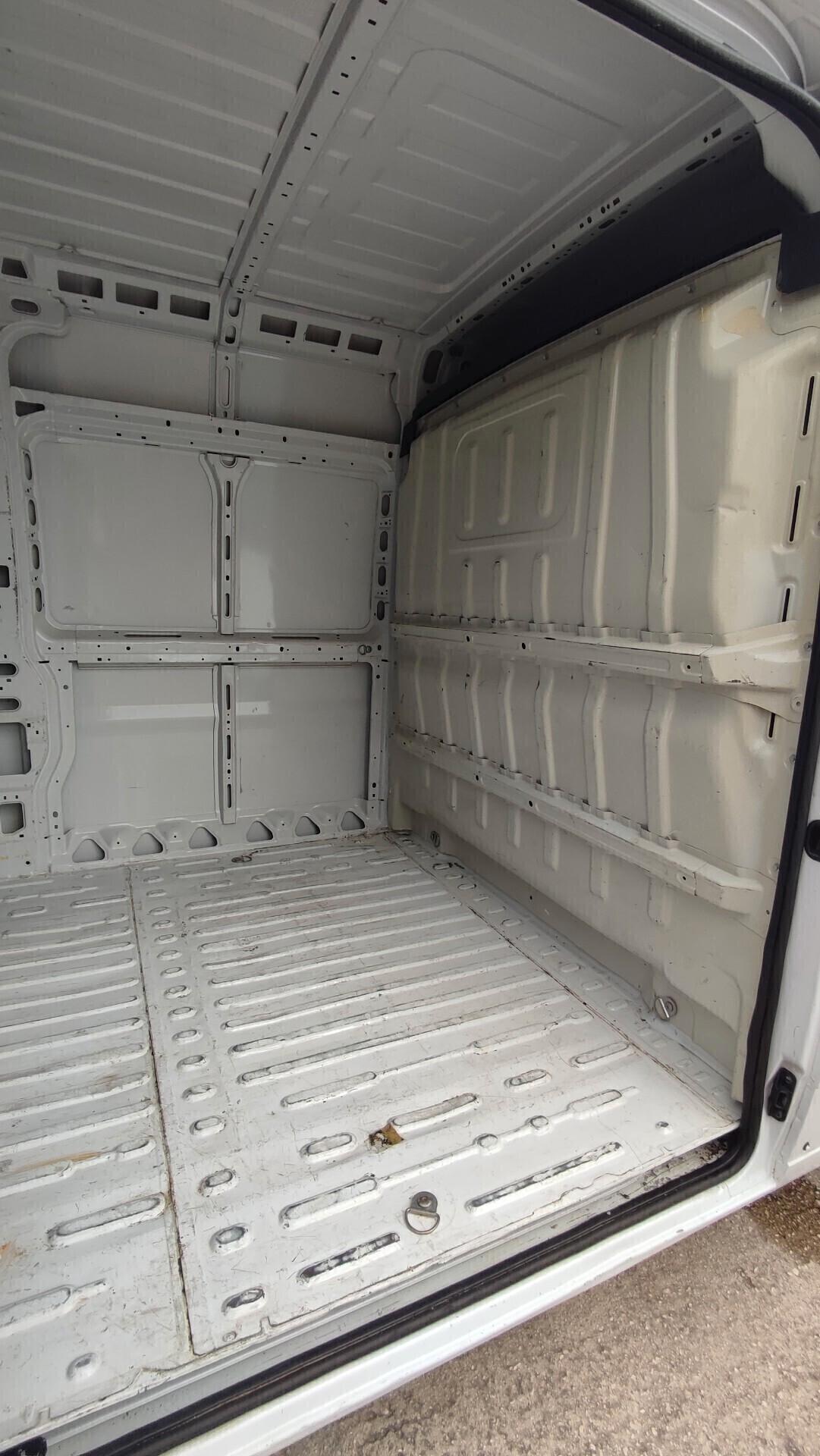 Fiat Ducato * 6 METRI * PASSO MEDIO LUNGO