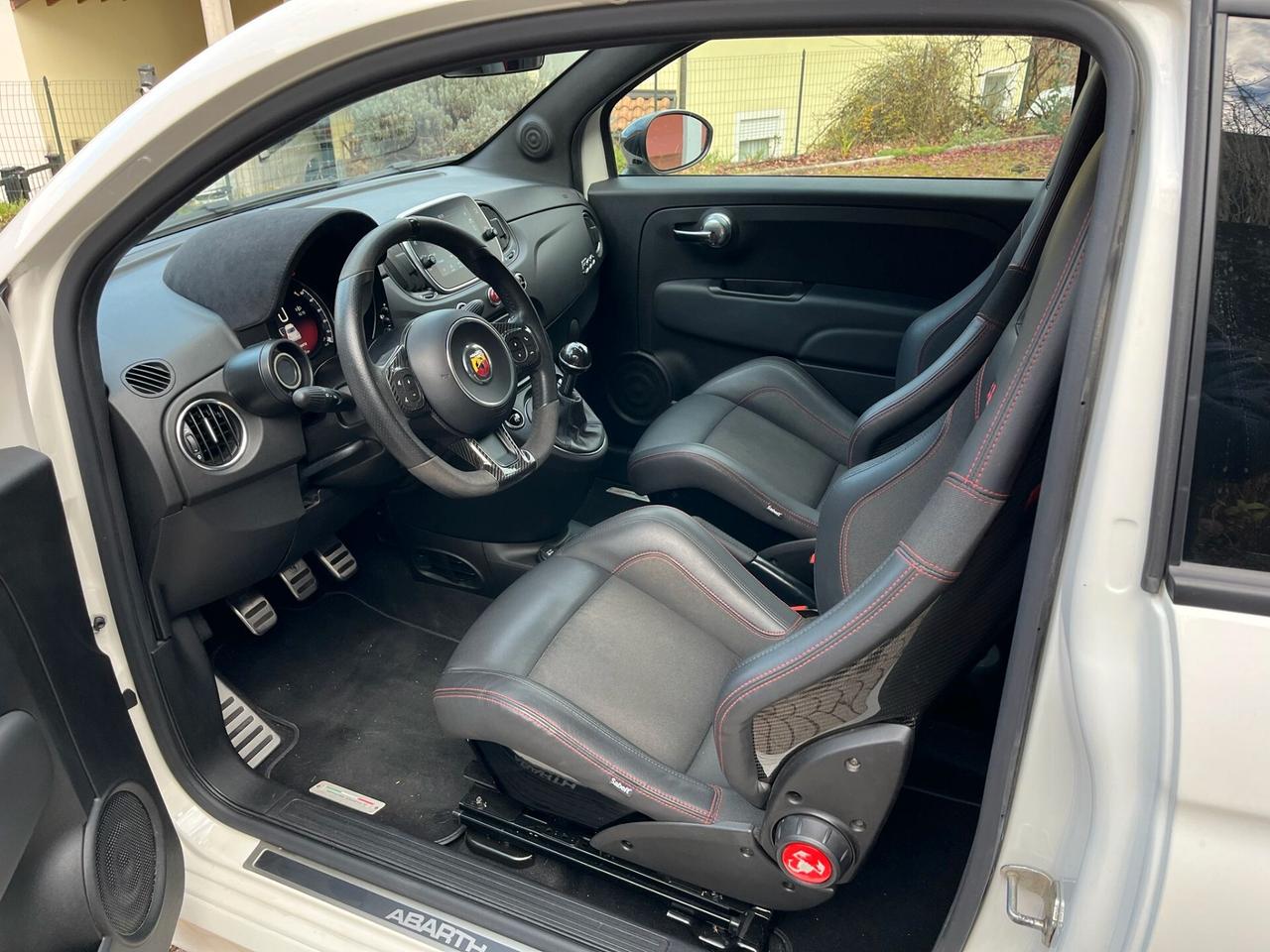 Abarth 595 1.4 Turbo T-Jet 180cv Esseesse Monza Performance