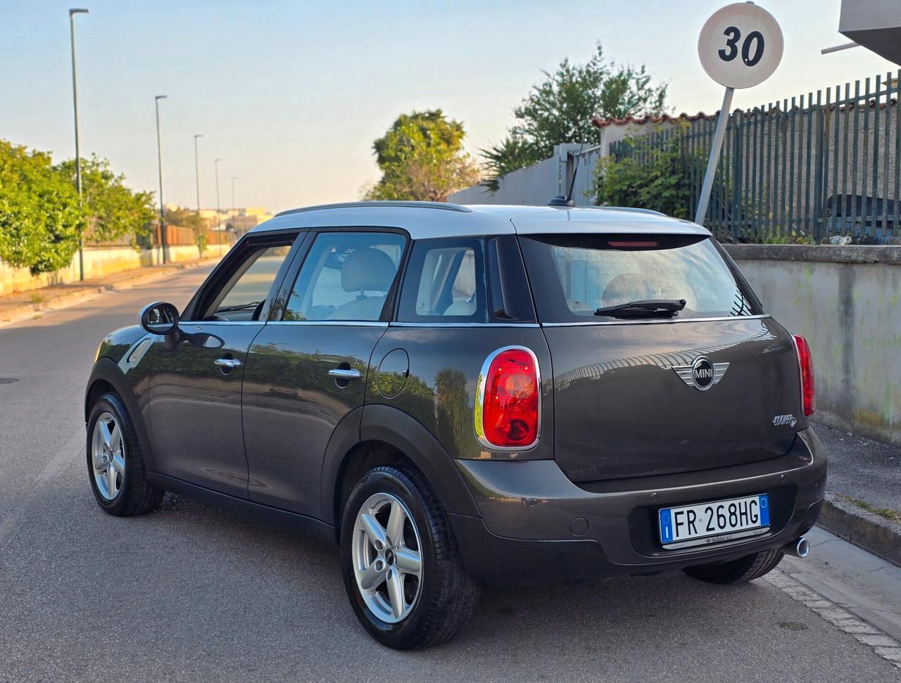 MINI COUNTRYMAN BI-COLOR 1.6 DIESEL NUOVISSIMA