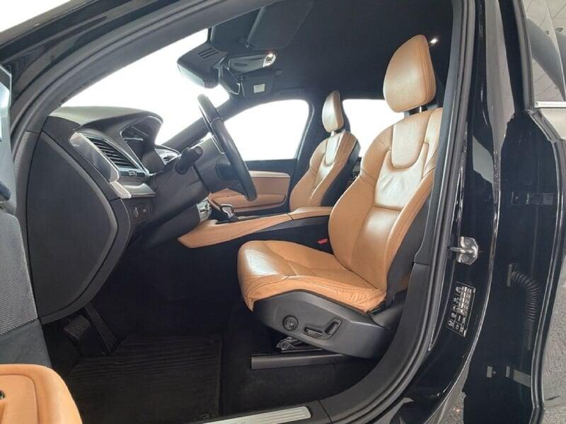 Volvo XC90 D5 AWD Geartronic Momentum