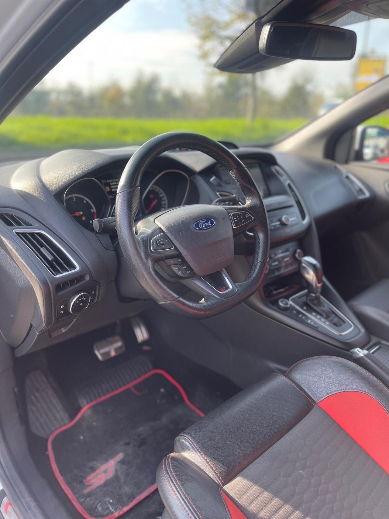 Ford Focus 2.0 TDCi 185 CV Powershift ST3