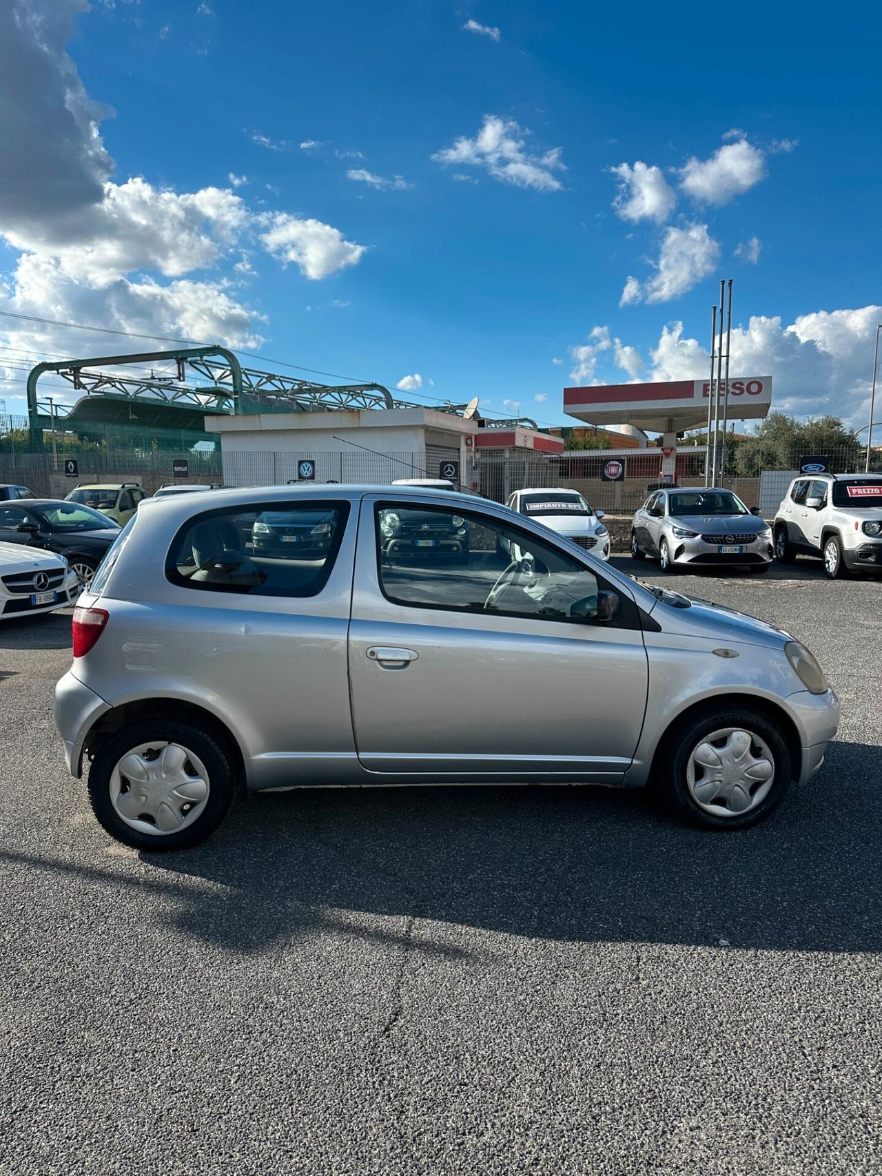 Toyota Yaris NEOPATENTATI