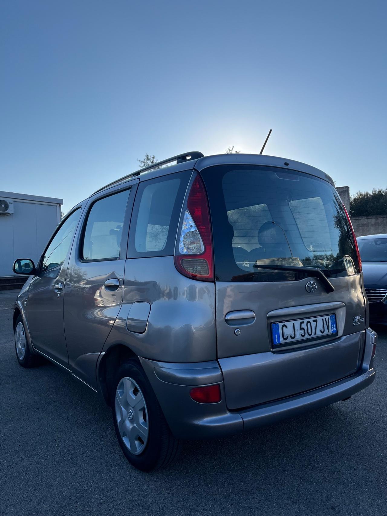 Toyota Yaris Verso 1.4 Tdi D-4D cat Sol '03