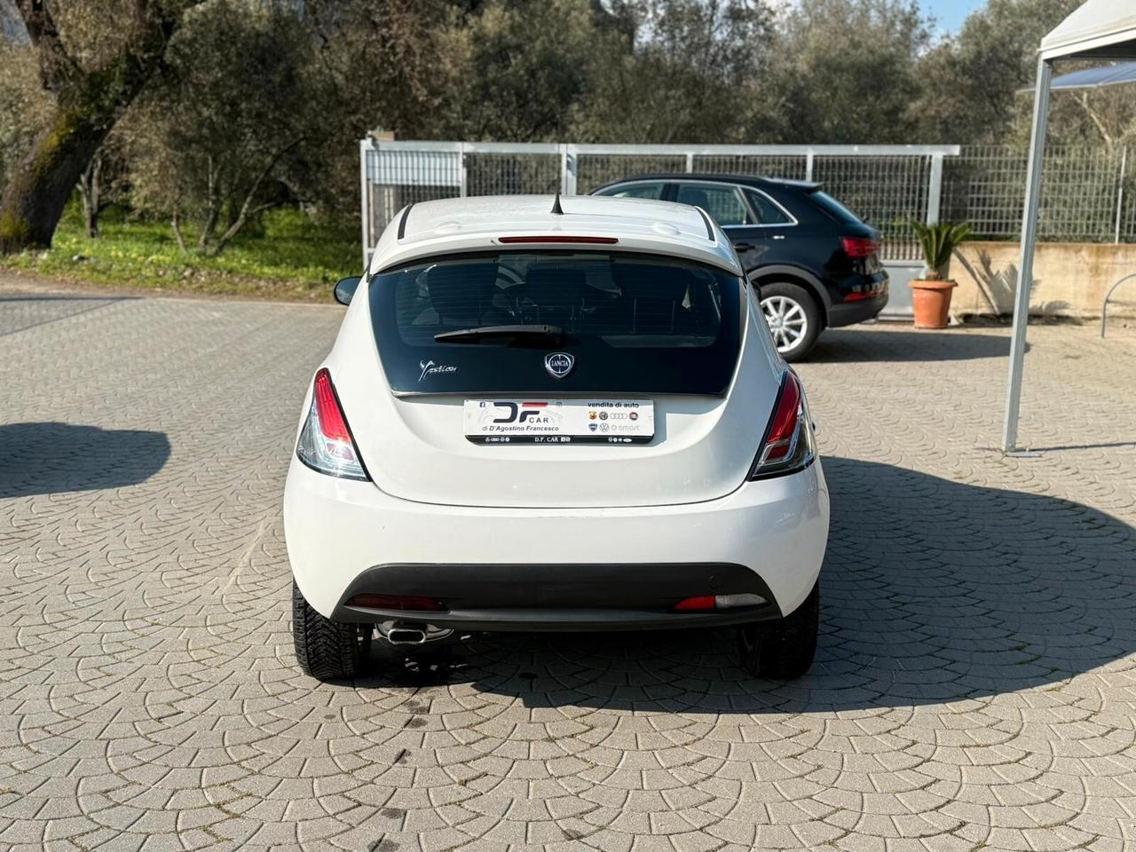 Lancia Ypsilon 1.2 69 CV 5 porte