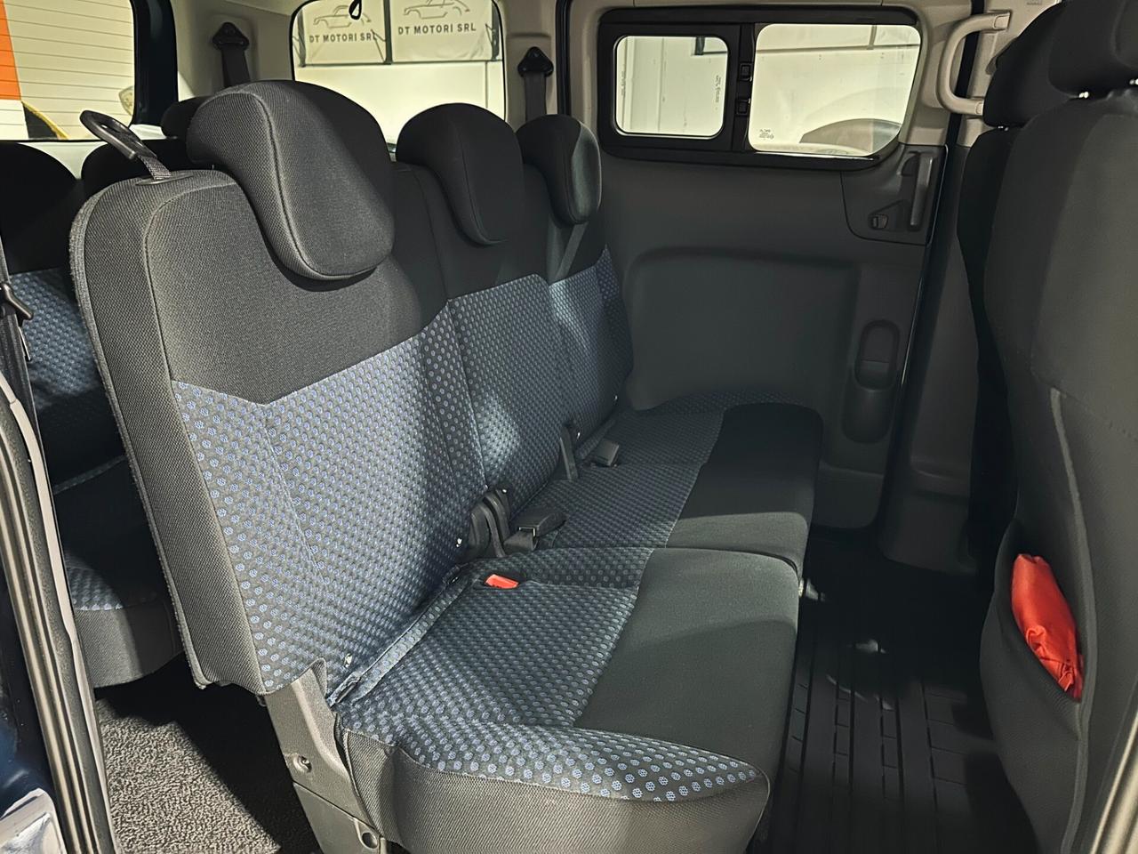 Nissan NV200 Evalia 1.6 7 POSTI-CLIMA-RETROCAMERA