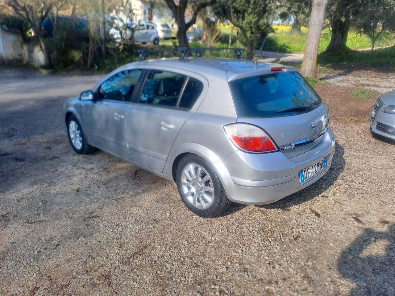 Opel Astra 1.6 16V Twinport 5 porte Cosmo km 103mila