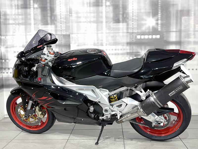 Aprilia RSV 1000 R