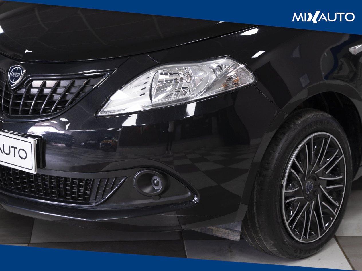 Lancia Ypsilon 1.0 Firefly Hybrid Silver 70CV 5 Porte