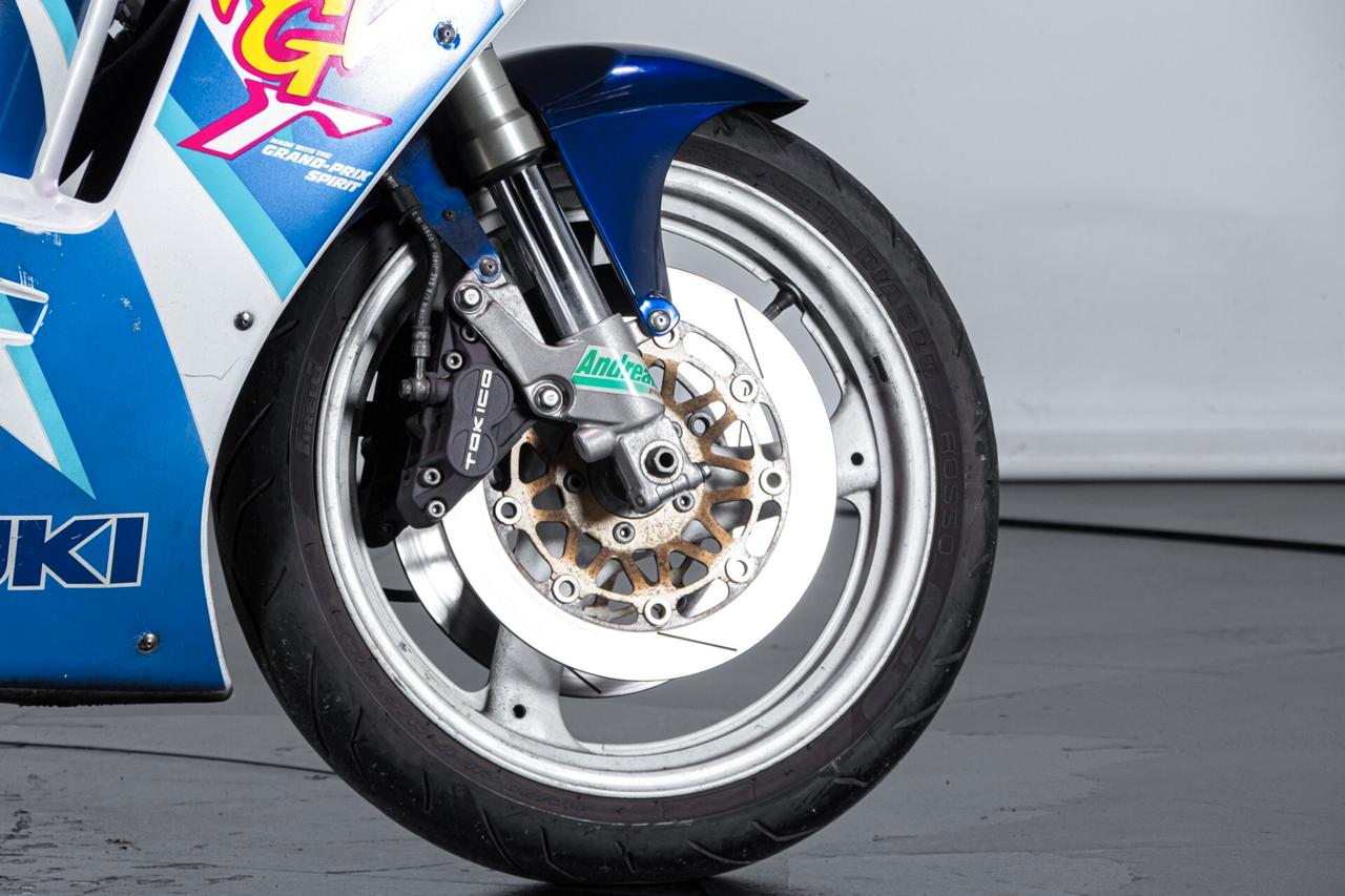 Suzuki RGV 250 GAMMA- 1992